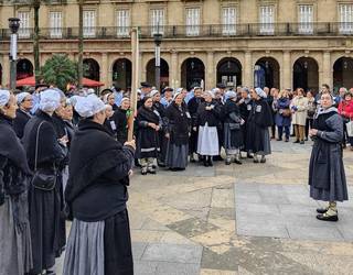 Santa Agedako argazkiak behar ditu BEGITUk