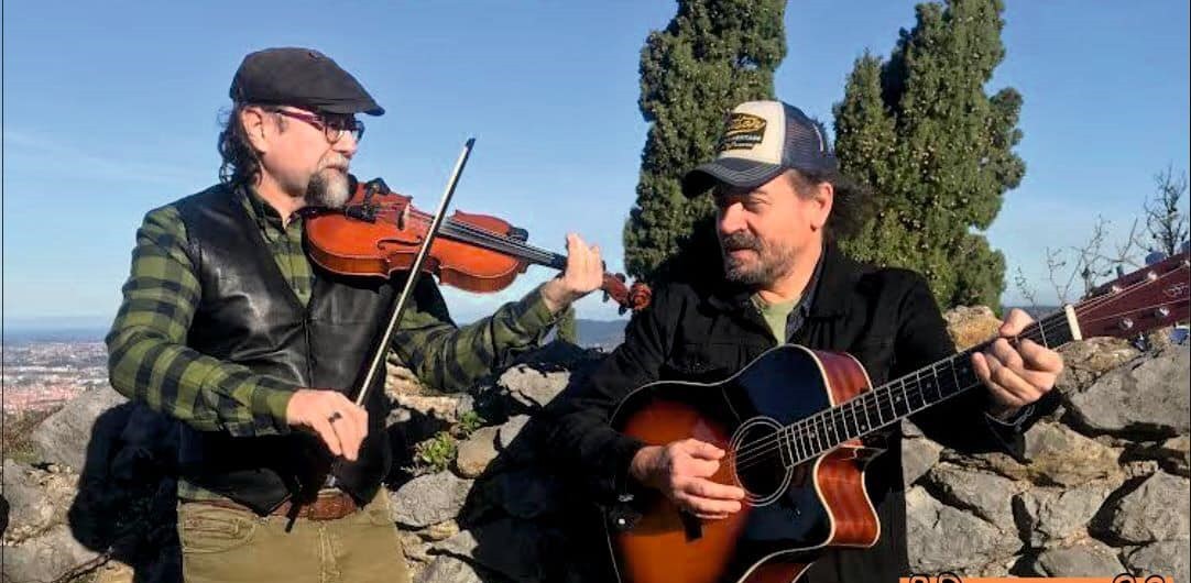 Feile taldeak musika zeltikoa dakar The Quiet Cornerrera