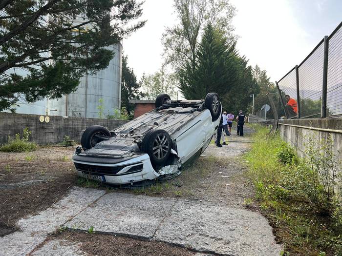 Zauritu bako auto istripu ikusgarria Lemoan