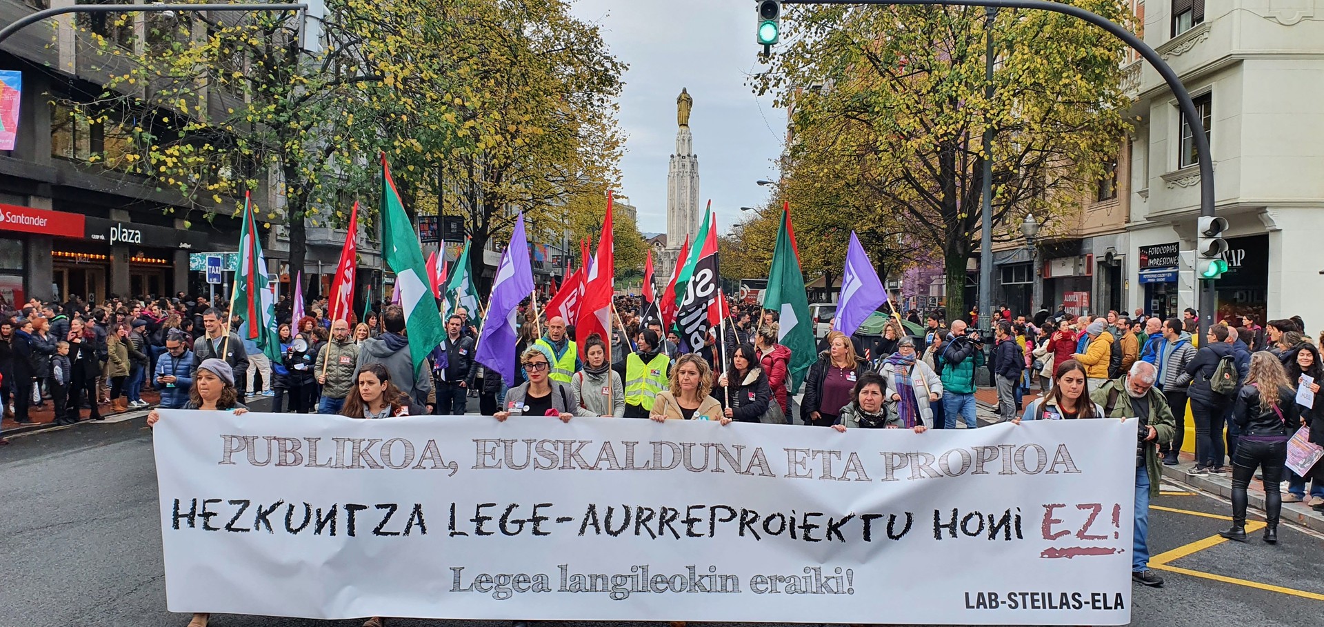 Arratia eta Zeberioko ikastetxe publikoetako irakasleen %69,6k egin eben greba atzo