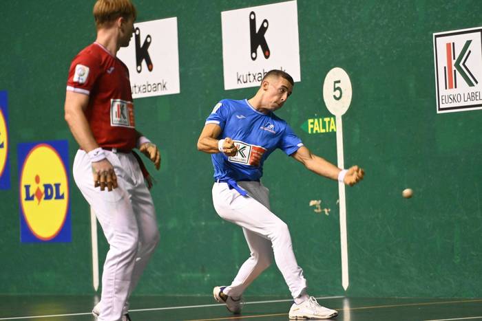 Binakako txapelketan lehenengo partidua irabazi dau Xabi Rekaldek