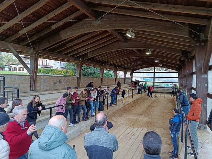 Arratiako Komarkala Bola Txapelketako bigarren tiraldian bardinketa lehen postuan Bargondia eta Zeanuriren artean