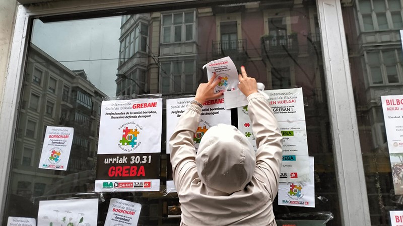 Greban dagoz Bizkaiko eskuhartze sozialeko eta gizarte zerbitzuetako langileak